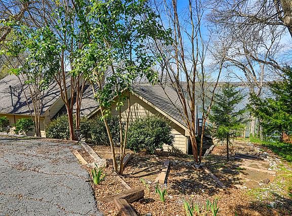 3rd image of 259 Shoreline Dr