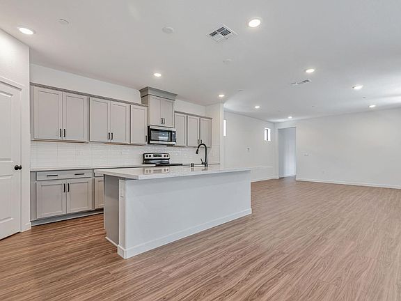 3rd image of 9005 Camino Colegio Road