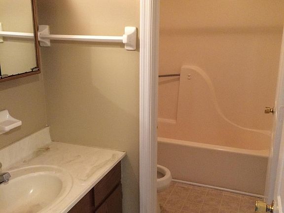 5th image of 1669 Foxhaven Dr APT 57