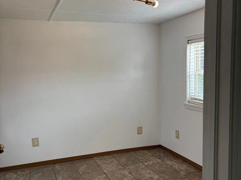 5002 S 29th St #2 & 1 — Photo 2