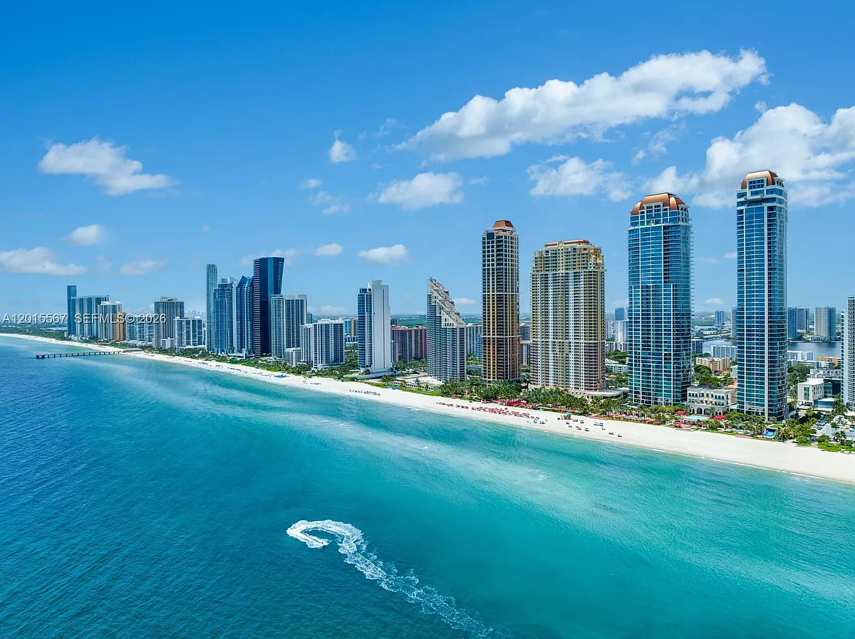 Building Photo - 17901 Collins Ave #1506