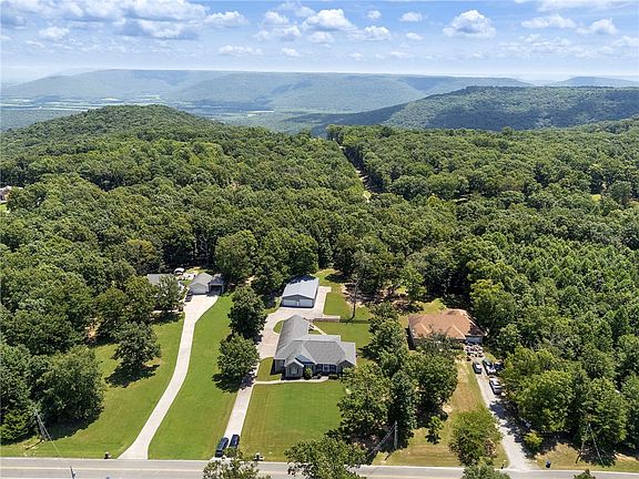 5th image of 107 High Bluff Dr