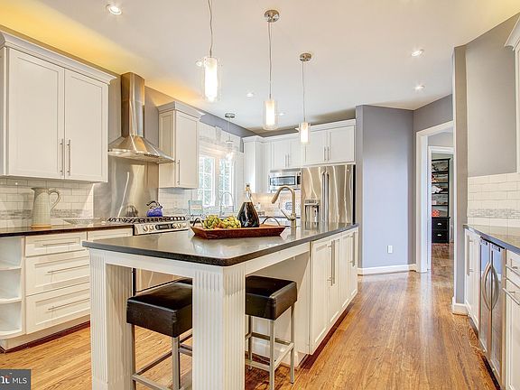 4th image of 47771 Brawner Pl
