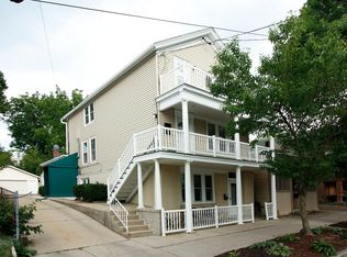 1818A N Arlington Pl, Milwaukee, WI 53202