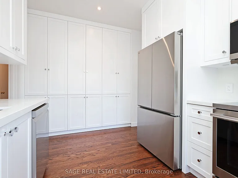 150 Balmoral Ave #304 — Photo 9