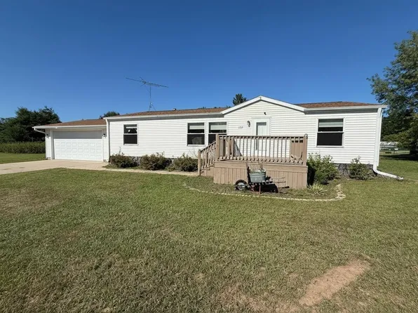 102 S Park St, Bowler, WI 54416