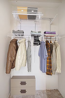 5th image of 211 E 53rd St APT 12A