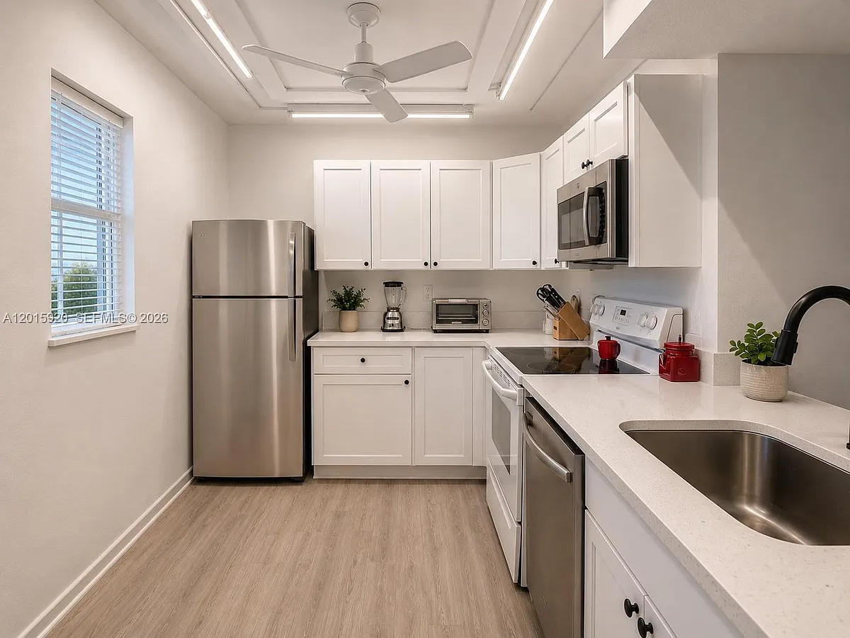 Building Photo - 14170 SW 84th St #404F