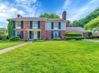 21 Whitcomb Dr, Grosse Pointe Farms, MI 48236