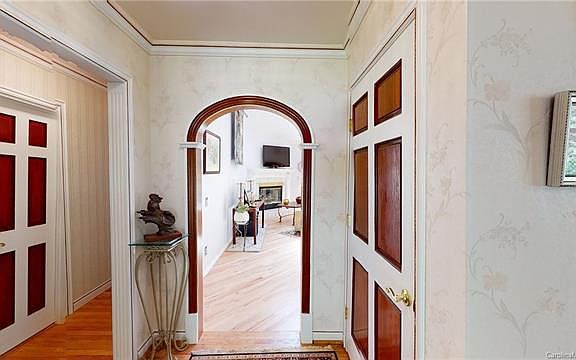 5th image of 48 Nandina Ln