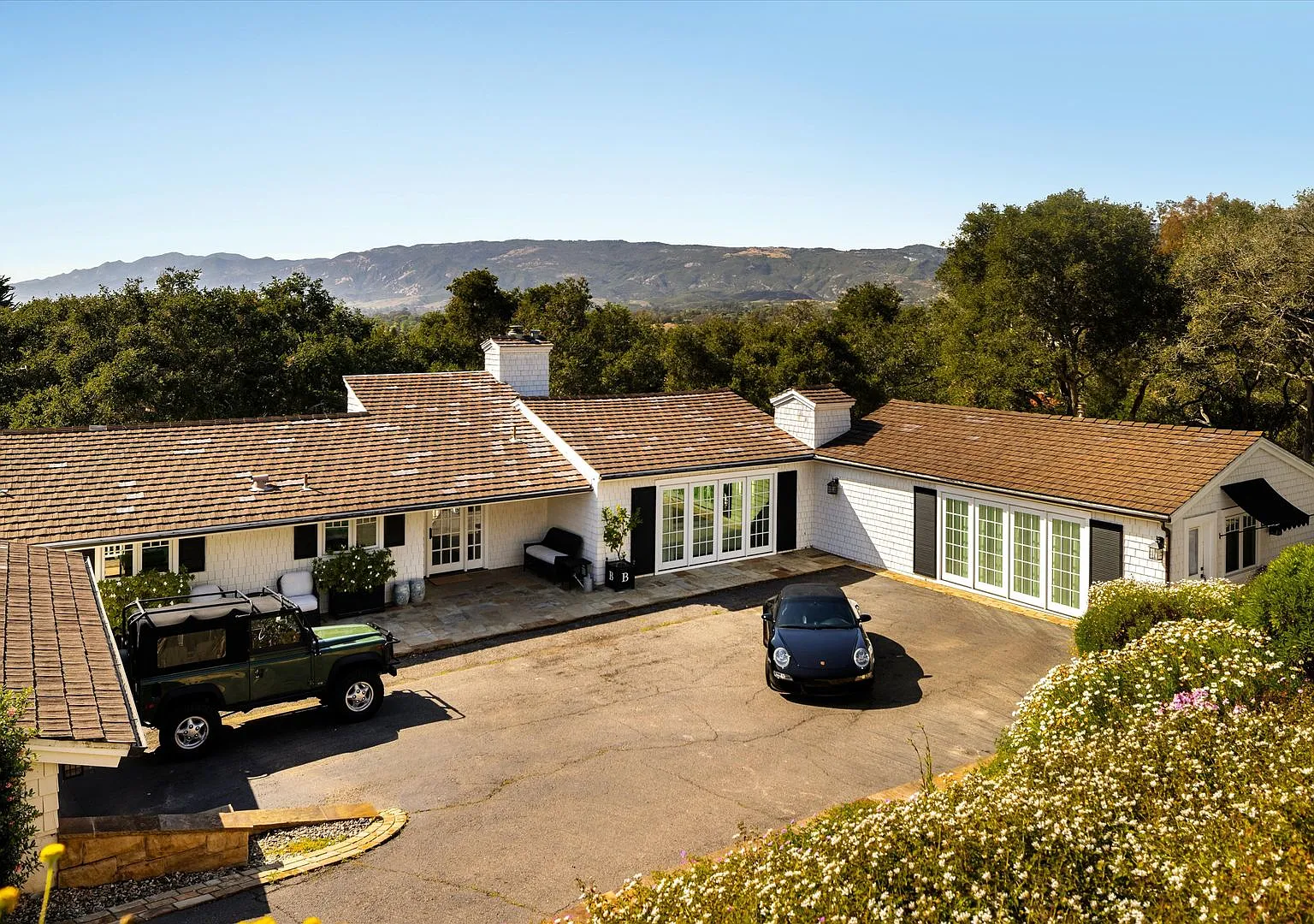 Elevated Ranch Living with Whimsical Elegance in Hope Ranch — Photo 4