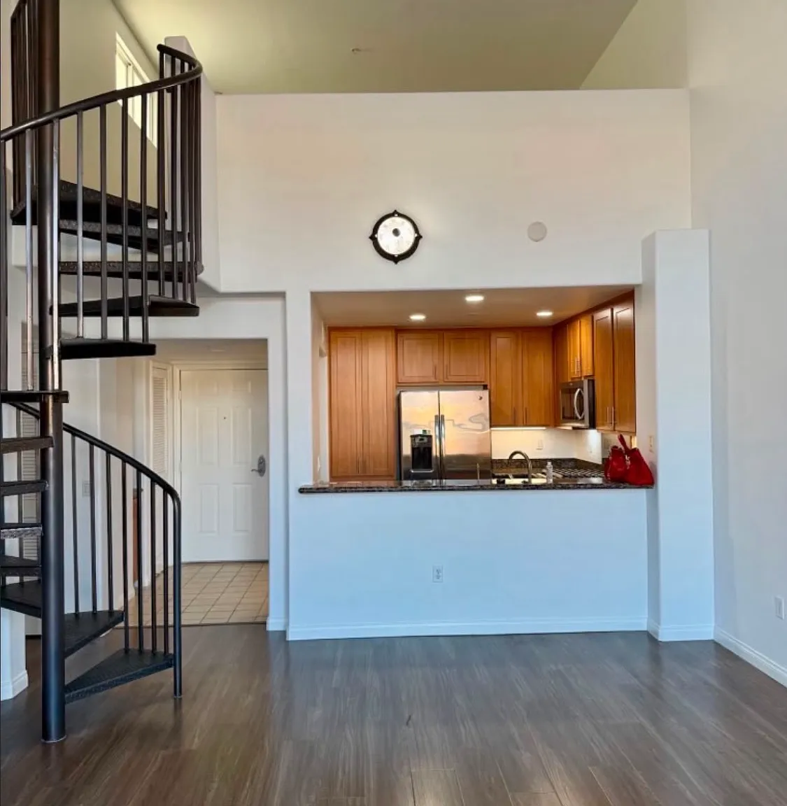 2 bed, 1340 sqft, $4,200 — Photo 4