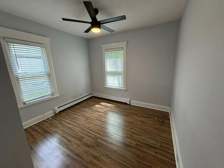41 Lincoln Ave — Photo 27