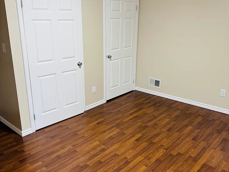 263 Lockman Ave — Photo 16