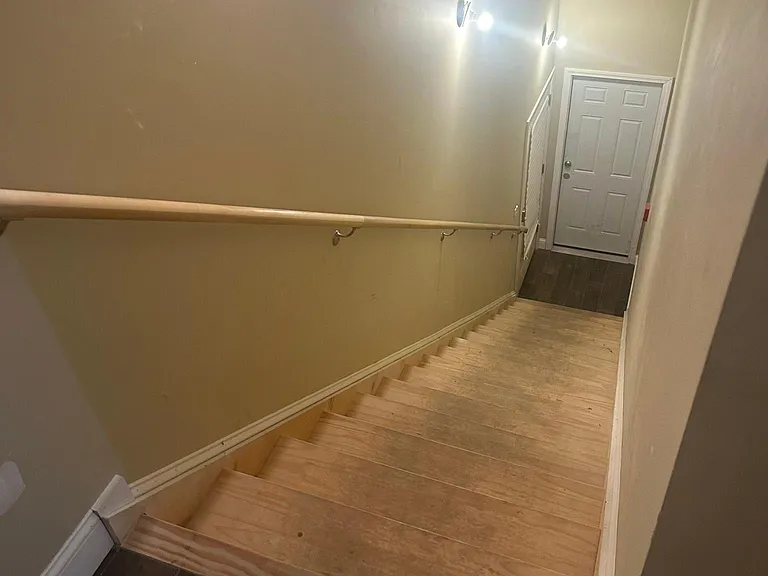 56 Benton St #A — Photo 24