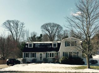 8 Arrowhead Rd, Danvers, MA 01923