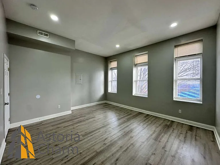 1918 N Charles St #2 — Photo 11