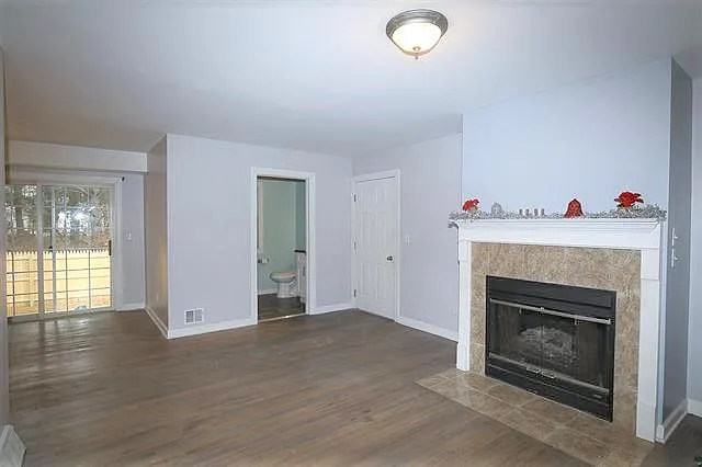 4 Round Table Rd — Photo 8