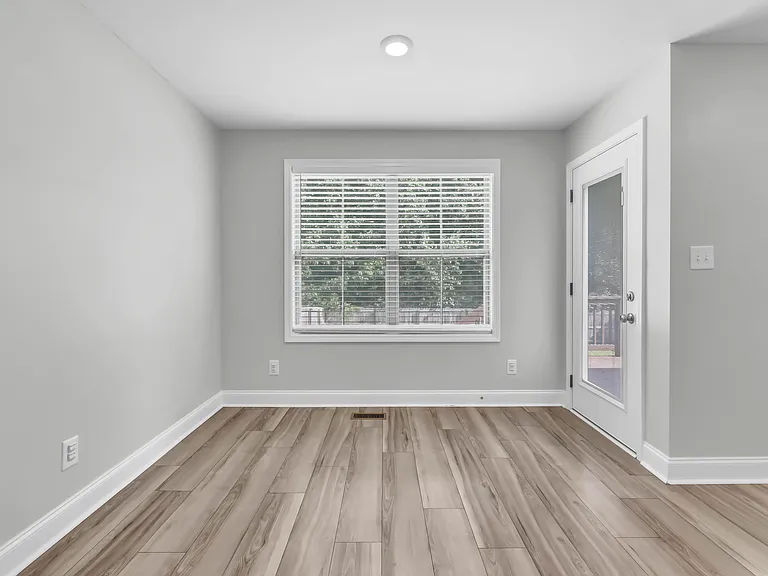438 Mattingly Dr — Photo 16