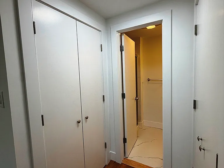 214-01 Waters Edge Dr #3 — Photo 19