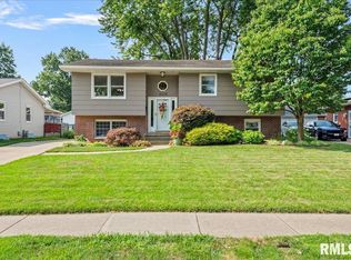 2120 Keokuk Rd, Springfield, IL 62702