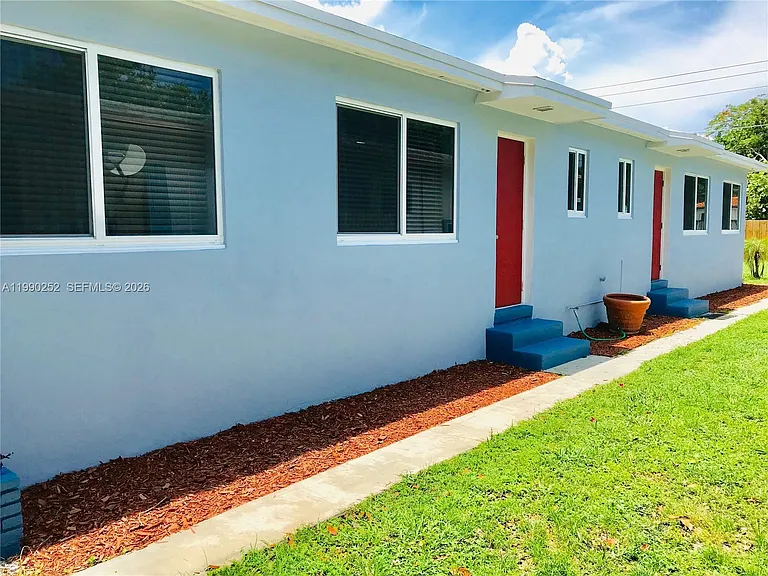 1951 Funston St #1 — Photo 3