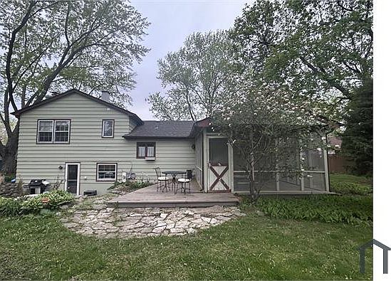 2nd image of 27W373 Aspen Ct