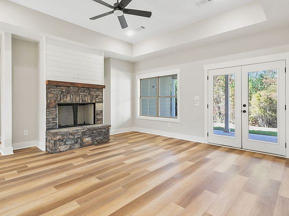 5th image of 3067 Lee Road 318