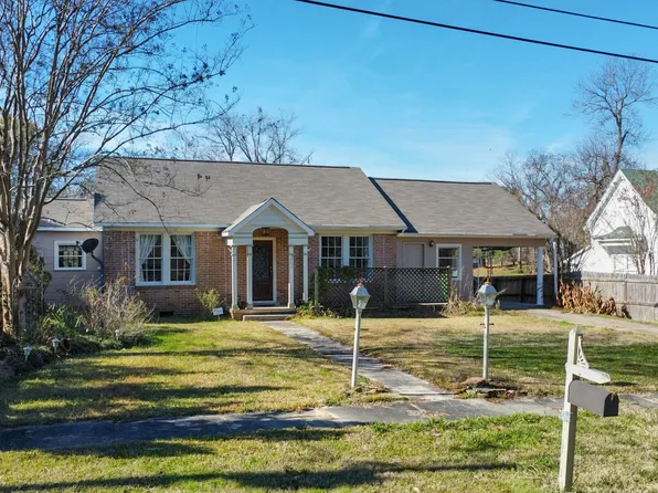 202 Royal St, Edwards, MS 39066
