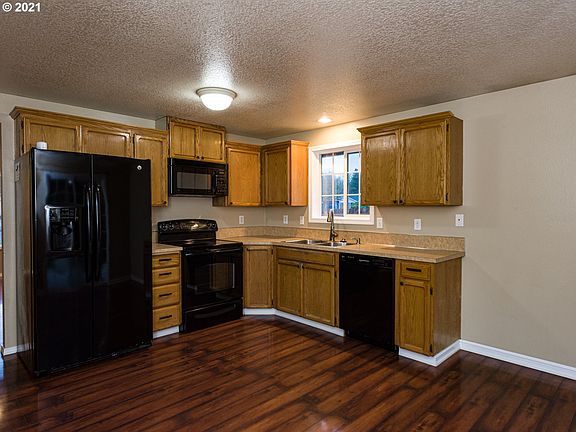 5th image of 14015 NE 71st St