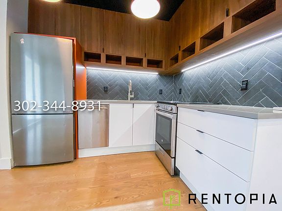 3rd image of 822 Lexington Ave #319