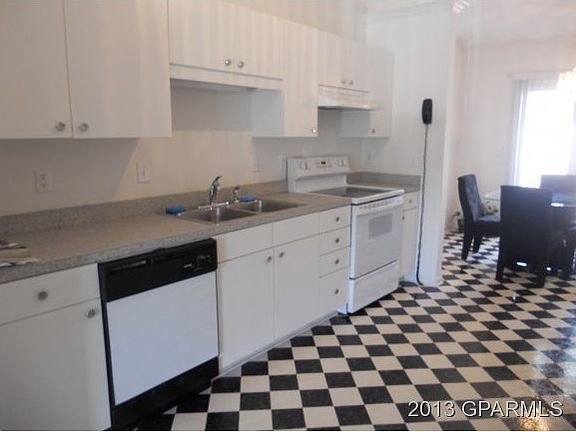 5th image of 2700 Bluff View Drive #B