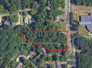 4615 S Commerce Rd, Commerce Township, MI 48382