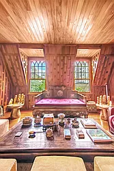 Sold by Societe Real Estate