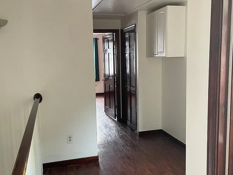 409 S Chapel St — Photo 19