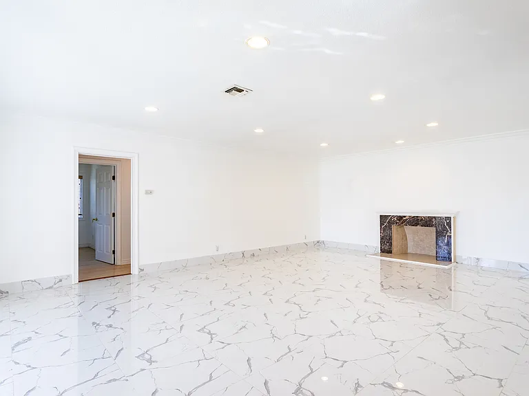 12737 Hatteras St — Photo 6