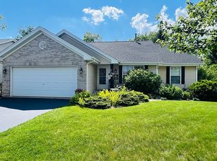 636 Wynstone Way, Rockton, IL 61072