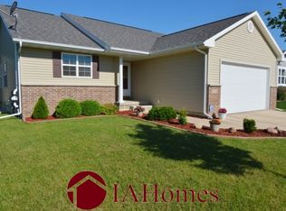 2716 Belle St SW, Cedar Rapids, IA 52404