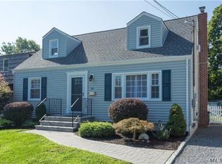30 E 23rd St, Huntington Station, NY 11746