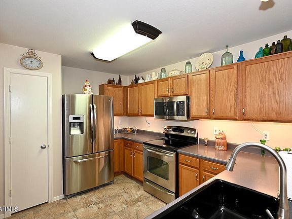 4th image of 15727 W CROCUS Drive