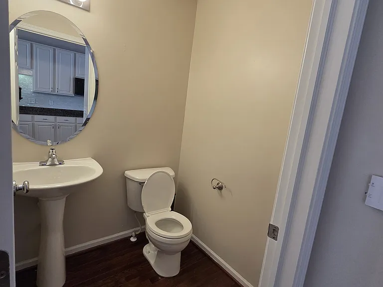 526 Graten St — Photo 13