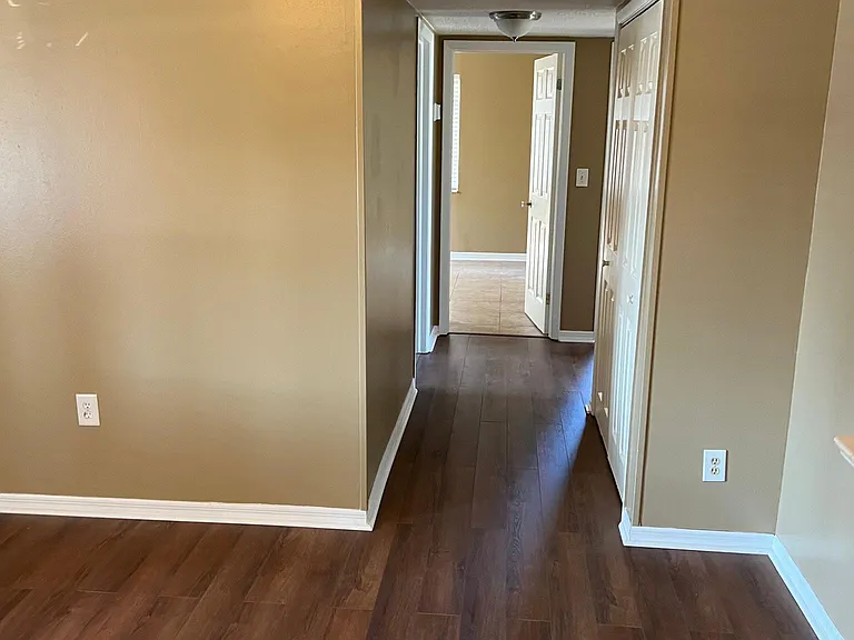 4403 W Price Ave — Photo 6