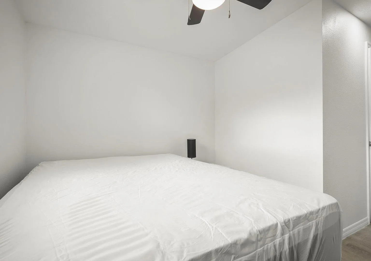 4 bed, 3.0 bath, 1988 sqft, $979 — Photo 4