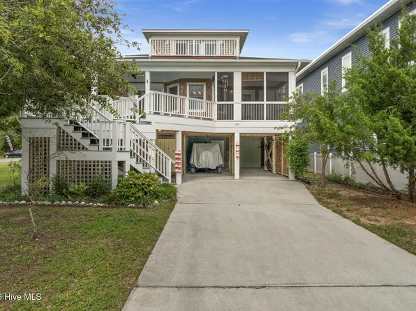642 4th Ave S, Kure Beach, NC 28449