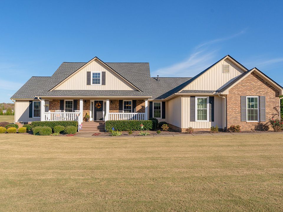 1st image of 110 Windy Hill Dr