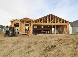 2709 21st St NW, Minot, ND 58703