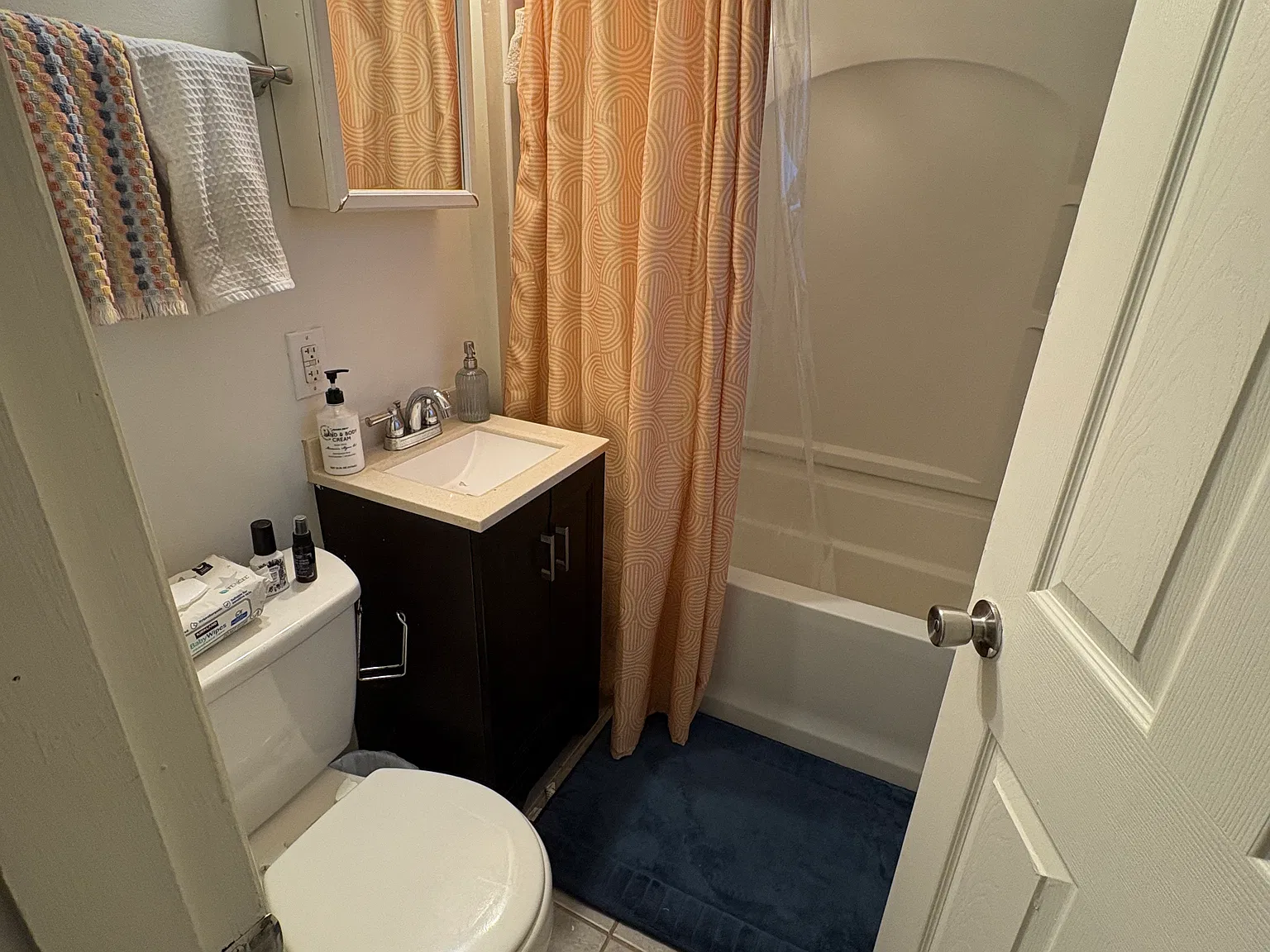 4 bed, 2.0 bath, $2,310 — Photo 4