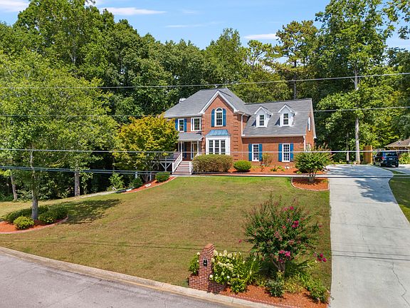 2nd image of 1614 Rocky Top Dr SW