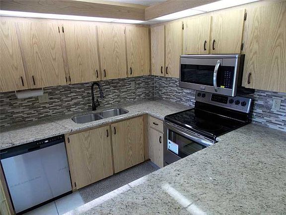 4th image of 1170 6th Ave APT 9B