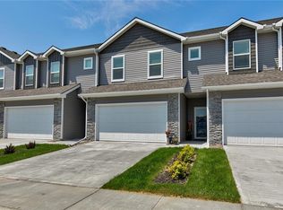 210 NE Meadow Ln, Ankeny, IA 50021